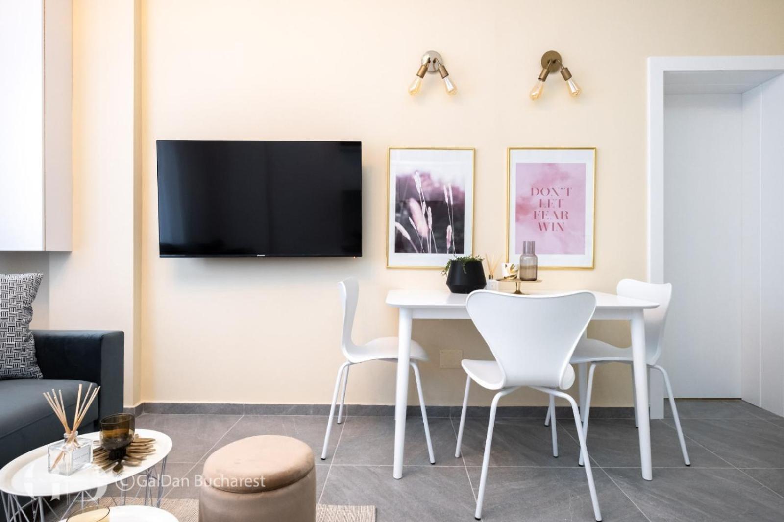 The Loft Luxury Apartments-Near The Park In The City Center Bukarest Kültér fotó