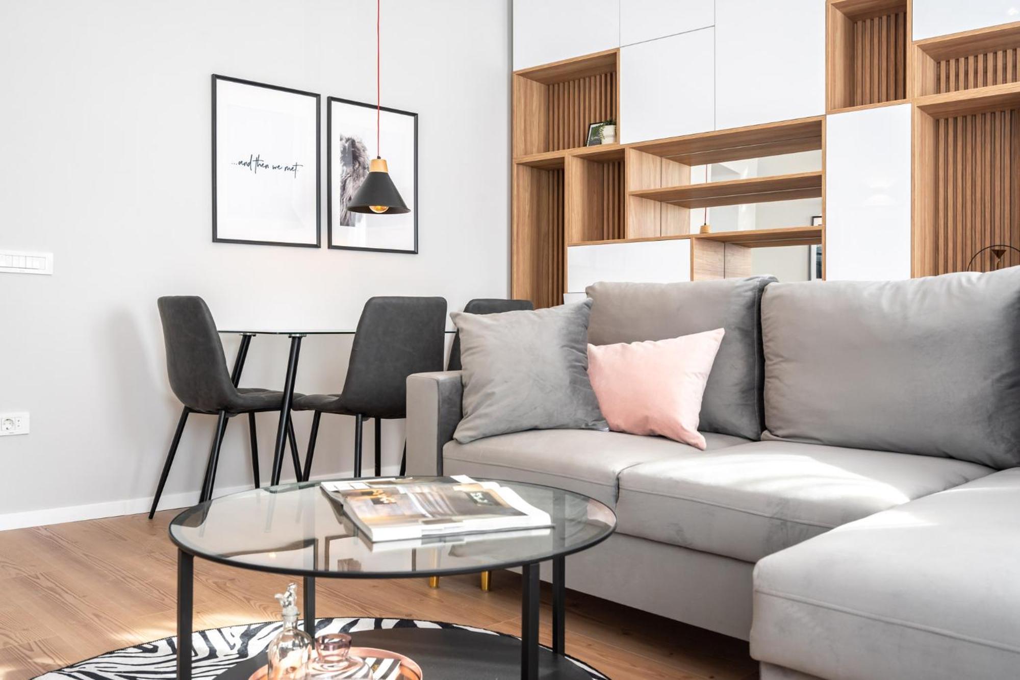 The Loft Luxury Apartments-Near The Park In The City Center Bukarest Kültér fotó