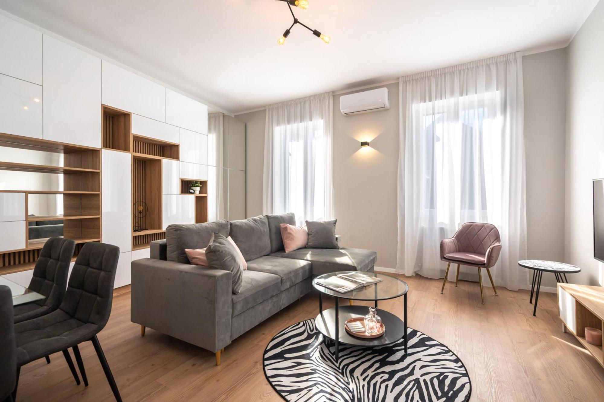 The Loft Luxury Apartments-Near The Park In The City Center Bukarest Kültér fotó
